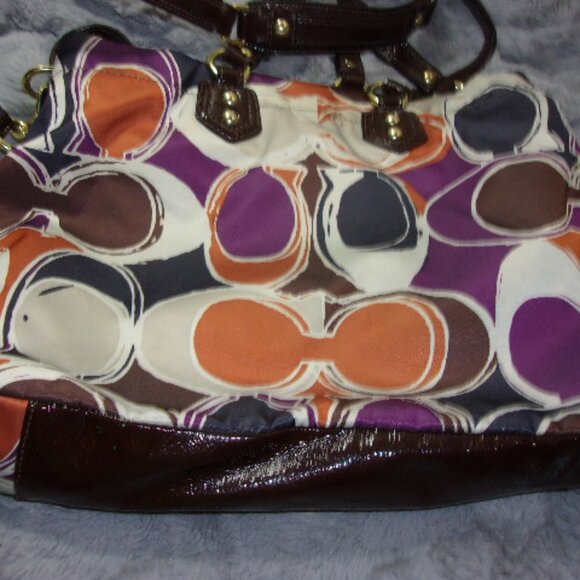 E-89 COACH SHLEY DRAWN SCARF PRINT CARRYALL BAG - Picture 8 of 16